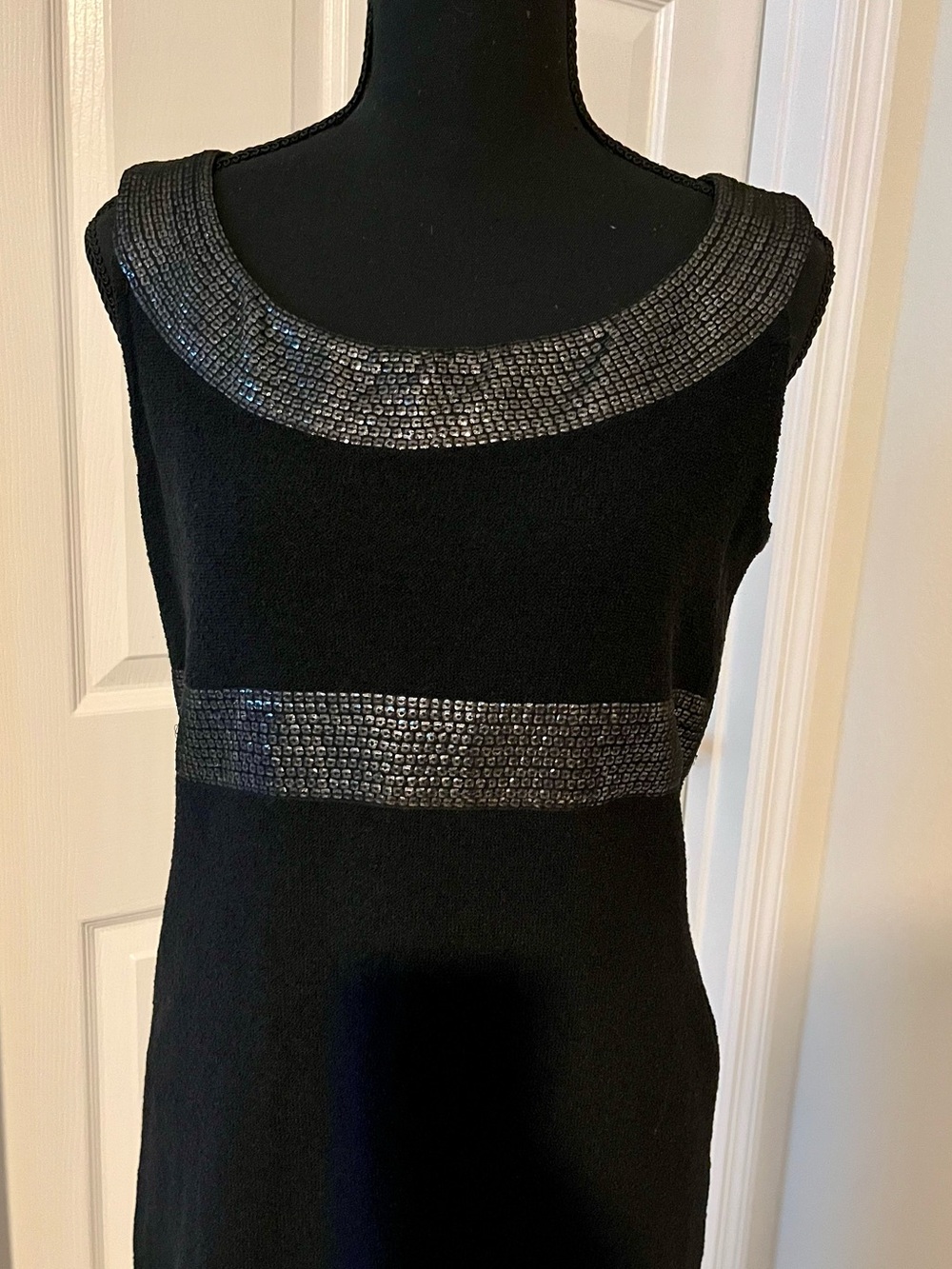 ST. JOHN Collection Black Santana Knit Sequin Evening Dress Made in USA – Size